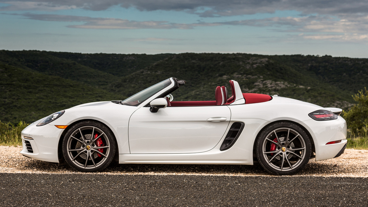 Review: 2017 Porsche 718 Boxster S | Motor1.com