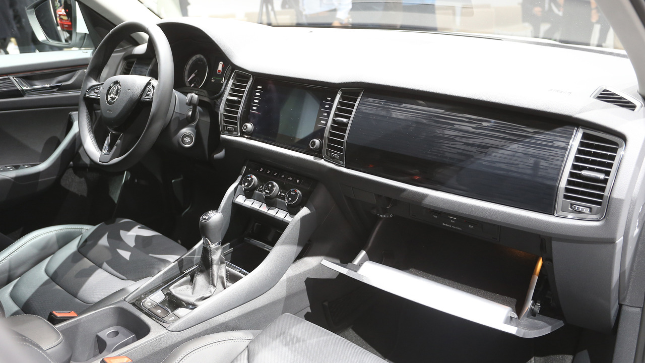 2017 Skoda Kodiaq Paris Motor Show