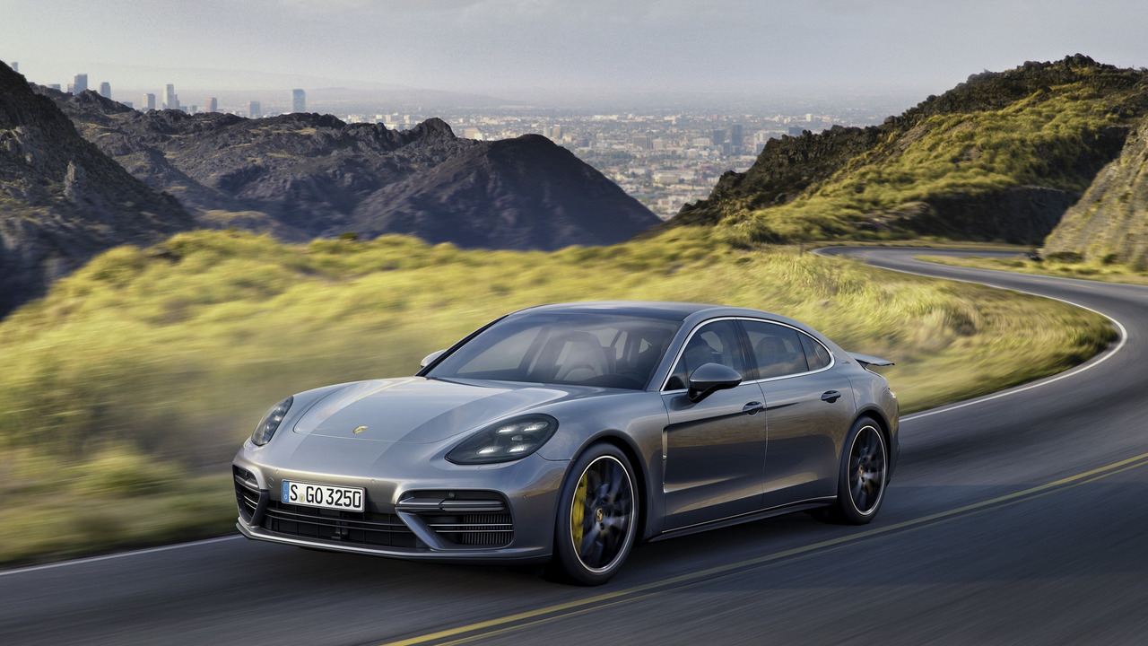 2017 Porsche Panamera Executive