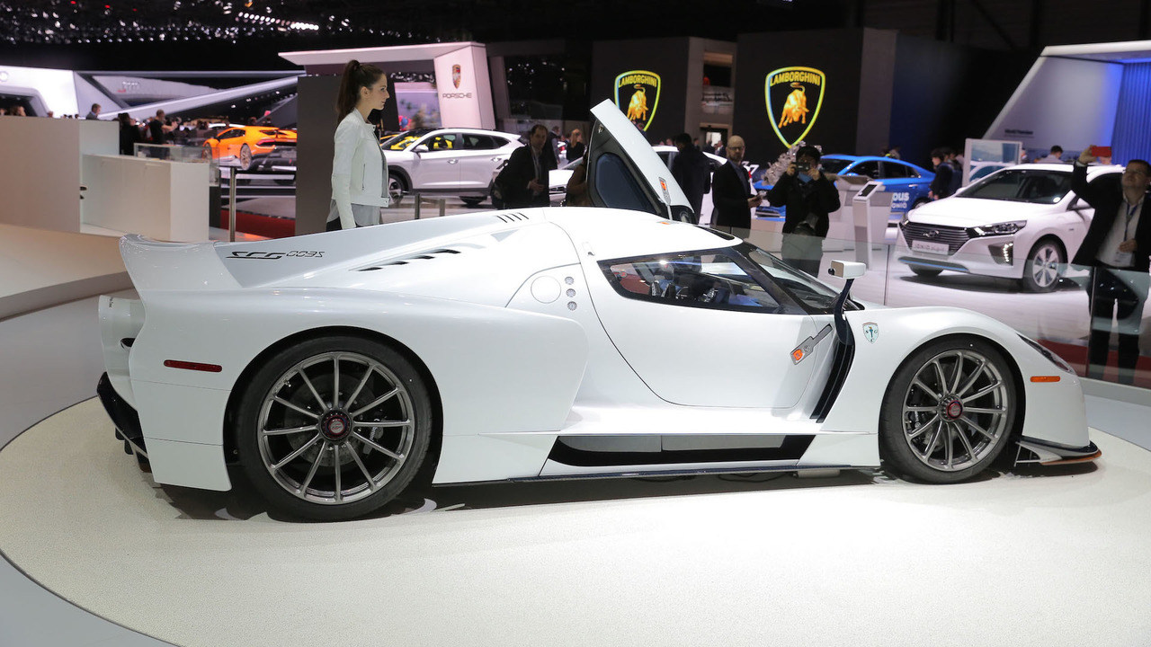 2017 SCG 003S